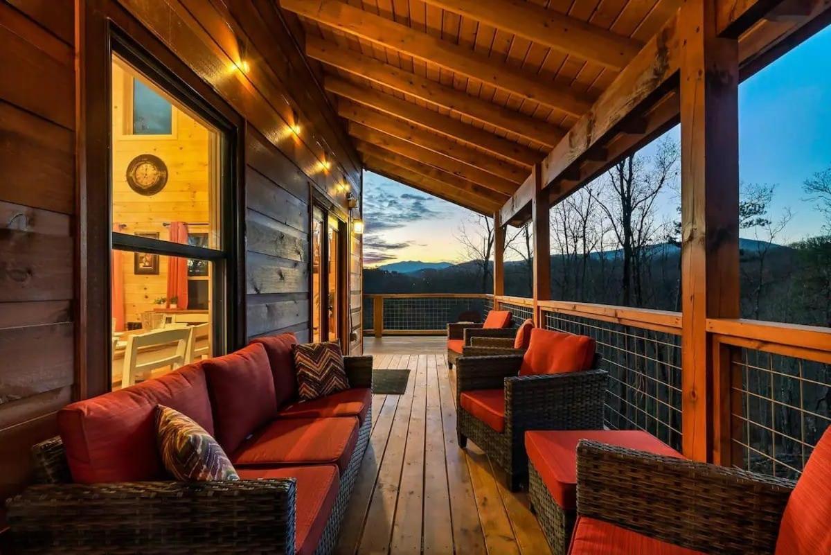 Scenic Views, Game Room, Hot Tub, Fireplace, Bbq Pigeon Forge Exterior photo